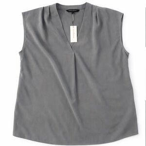 Banana Republic Gray V-Neck Sleeveless Blouse | NWT